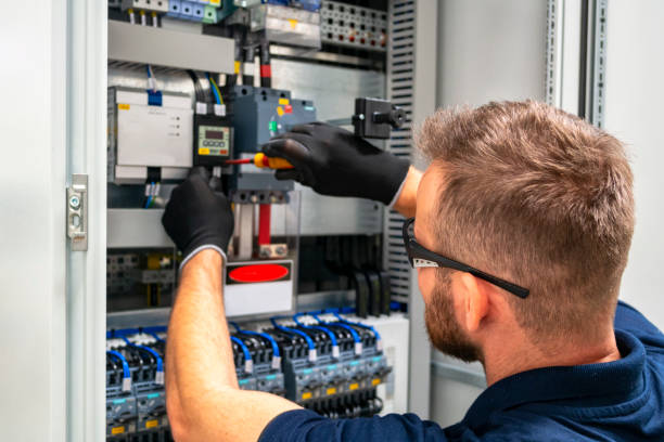 Best Circuit Breaker Repair  in Dowagiac, MI